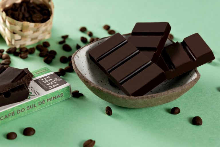 O Doce Enigma: Será que Chocolate tem Cafeína? - Java Chocolates